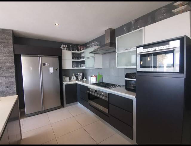 4 BEDROOM HOUSE FOR SALE IN WATERKLOOF RIDGE